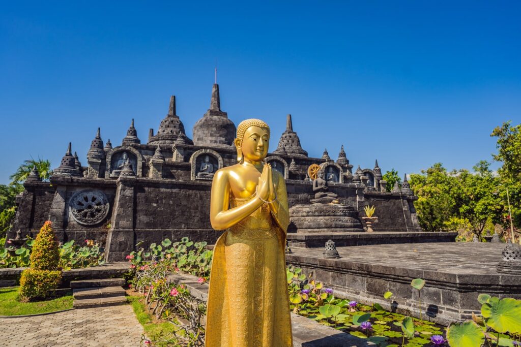 Temple de Brahma Vihara Arama à proximité de Lovina