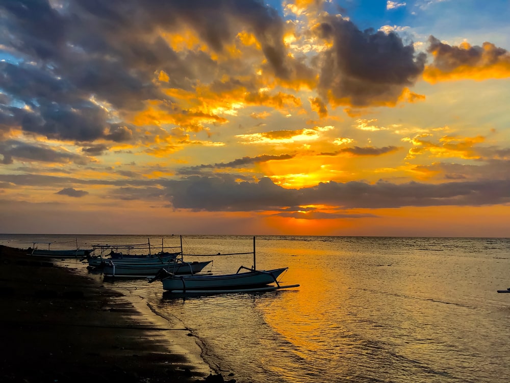 Coucher de soleil Lovina Beach