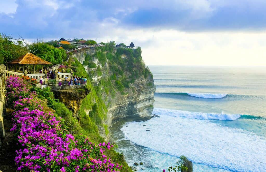 Falaise au temple d'Uluwatu