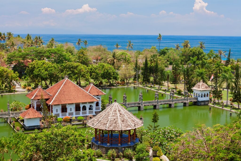 Eau Taman Ujung